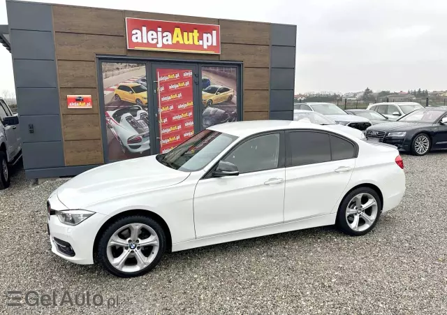 BMW Seria 3 320d xDrive Sport Line