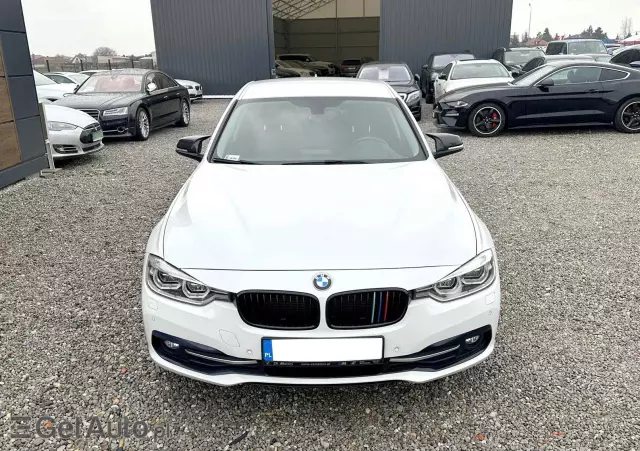 BMW Seria 3 320d xDrive Sport Line