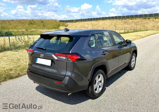 TOYOTA RAV4 2.0 Active 4x2