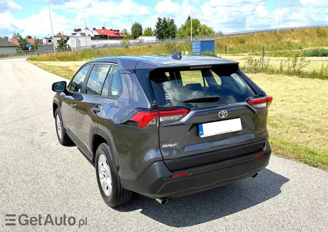 TOYOTA RAV4 2.0 Active 4x2