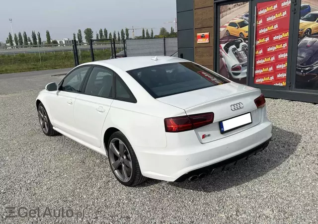 AUDI S6 