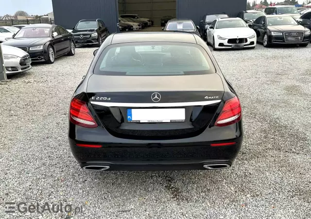 MERCEDES-BENZ Klasa E 220 d 4-Matic 9G-TRONIC