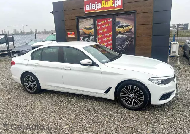 BMW Seria 5 518d Luxury Line