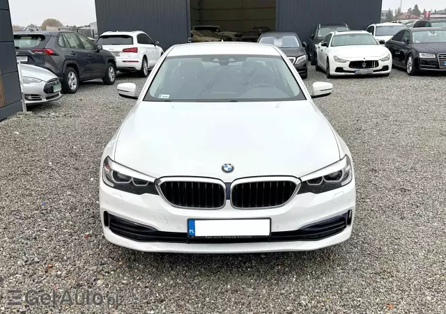 BMW Seria 5 518d Luxury Line