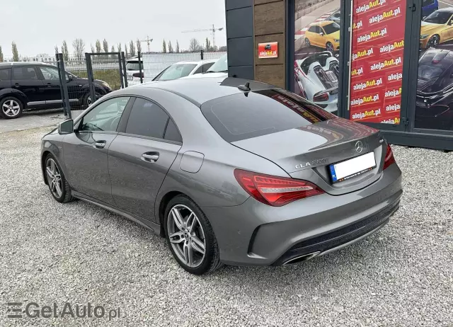 MERCEDES-BENZ CLA 220 4-Matic AMG Line