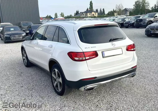 MERCEDES-BENZ GLC 300 4Matic 9G-TRONIC