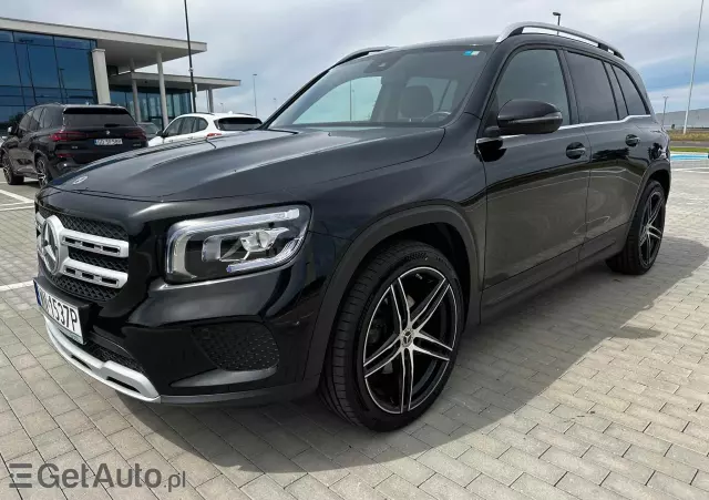 MERCEDES-BENZ GLB 200 7G-DCT