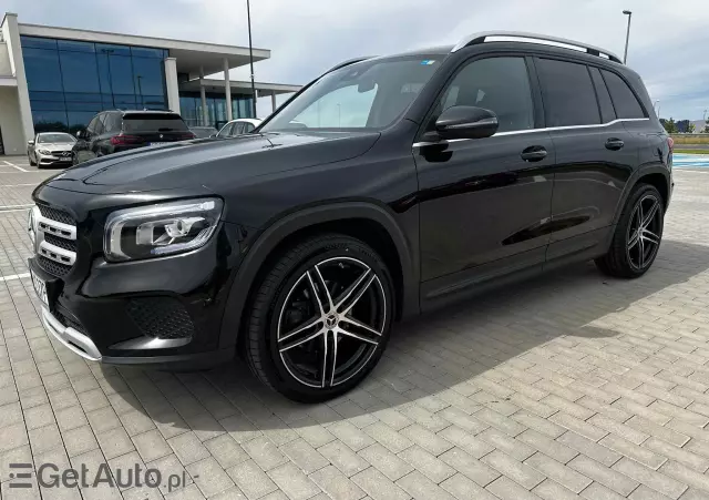 MERCEDES-BENZ GLB 200 7G-DCT