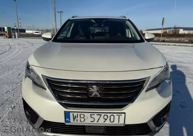 PEUGEOT 5008 1.6 PureTech Allure S&S EAT8