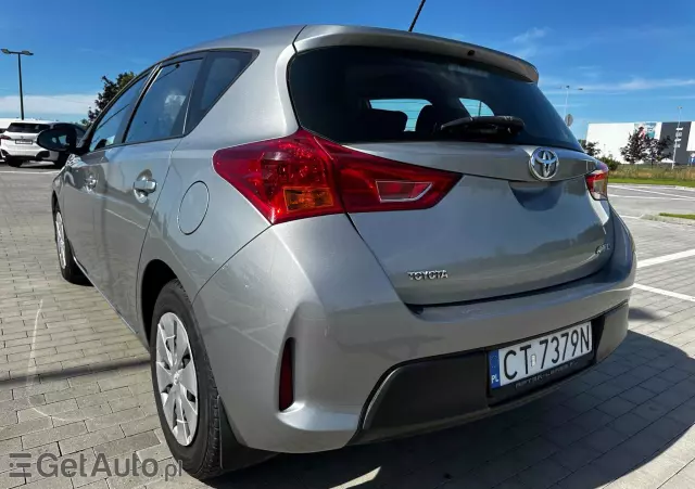 TOYOTA Auris 1.4 D-4D Active