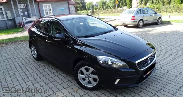 VOLVO V40 Cross Country D3