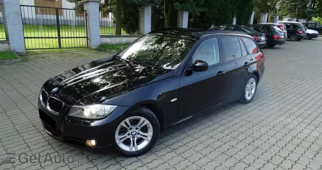 BMW Seria 3 318d Touring