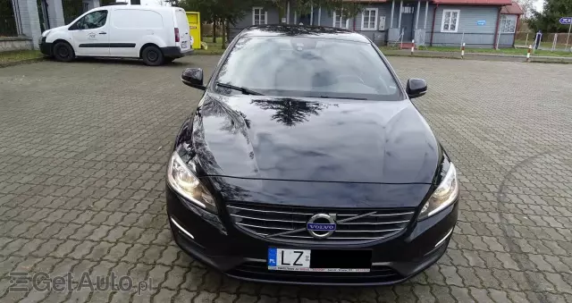 VOLVO S60 D2 Momentum