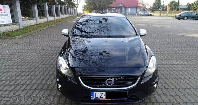 VOLVO V40 D4 Drive-E R-Design Kinetic