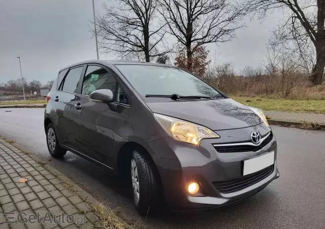 TOYOTA Verso S 