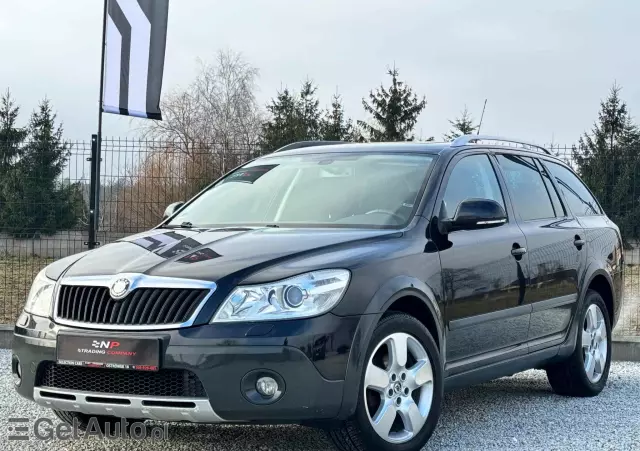 SKODA Octavia Combi 2.0 TDI DPF Scout 4x4