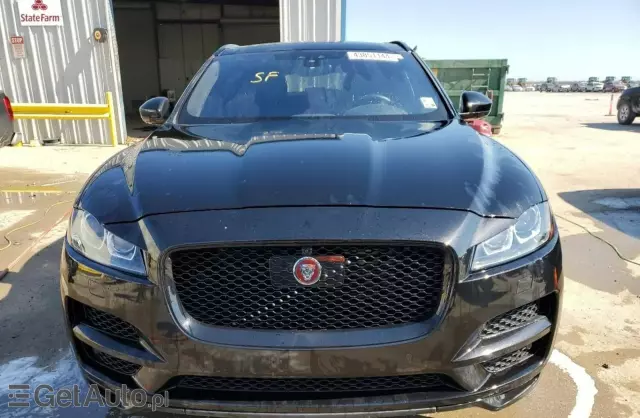 JAGUAR F-Pace 