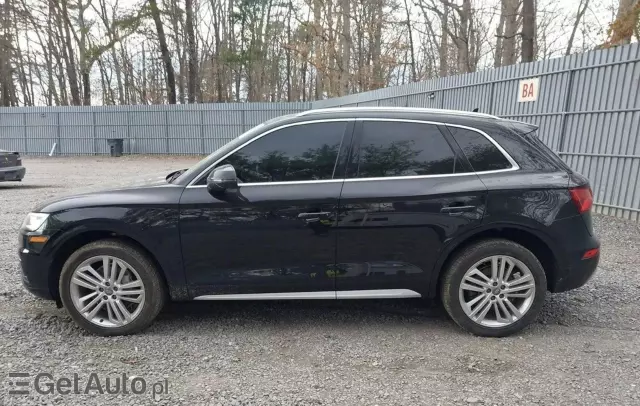 AUDI Q5 