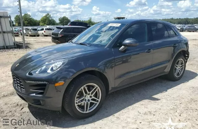 PORSCHE Macan 