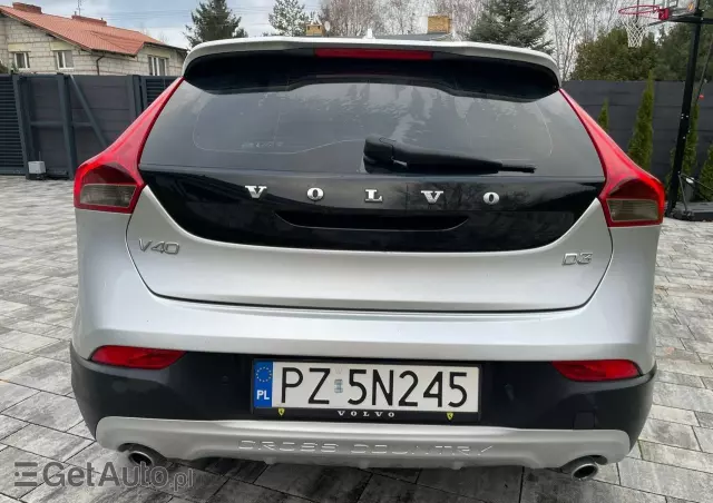 VOLVO V40 Cross Country 