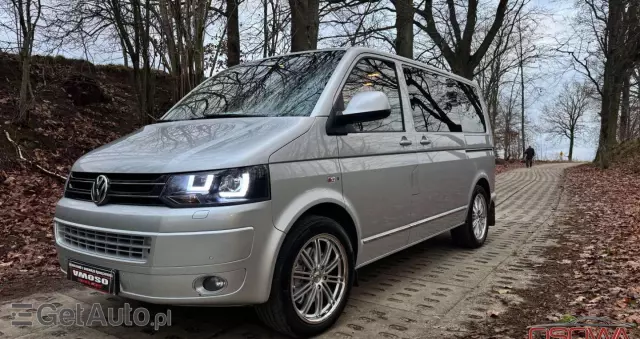 VOLKSWAGEN Multivan 