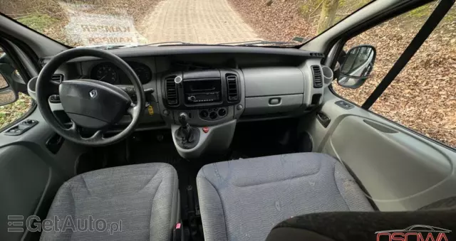 RENAULT Trafic 