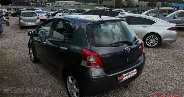 TOYOTA Yaris 