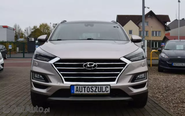 HYUNDAI Tucson 