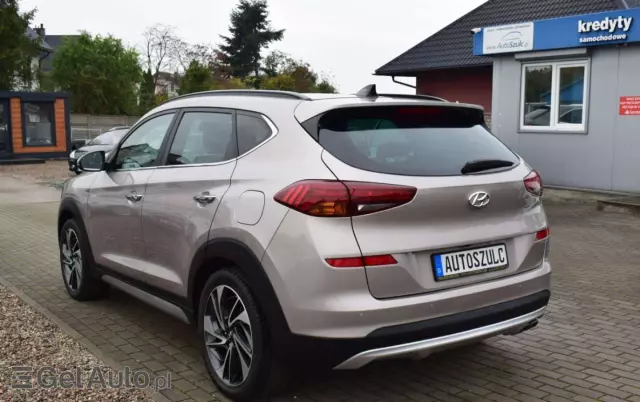 HYUNDAI Tucson 