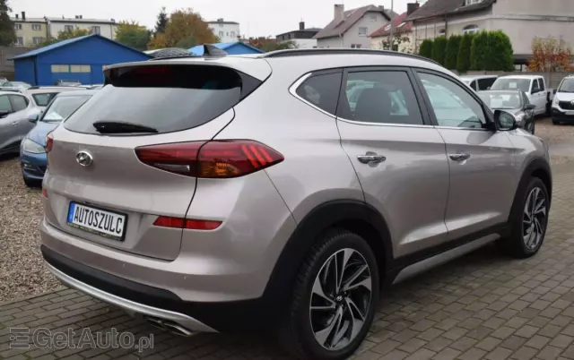 HYUNDAI Tucson 