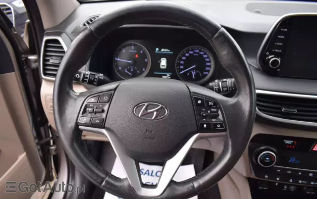 HYUNDAI Tucson 