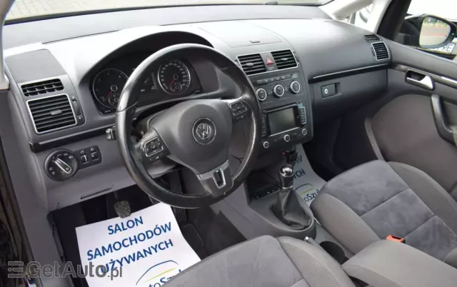 VOLKSWAGEN Touran 