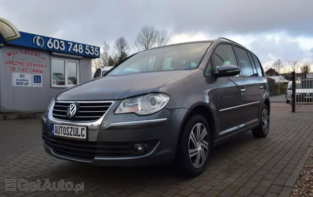 VOLKSWAGEN Touran 