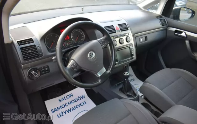 VOLKSWAGEN Touran 