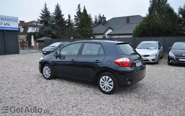 TOYOTA Auris 1.6 Edition