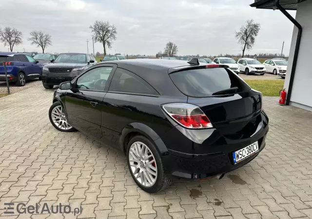 OPEL Astra GTC 2.0 Turbo Cosmo