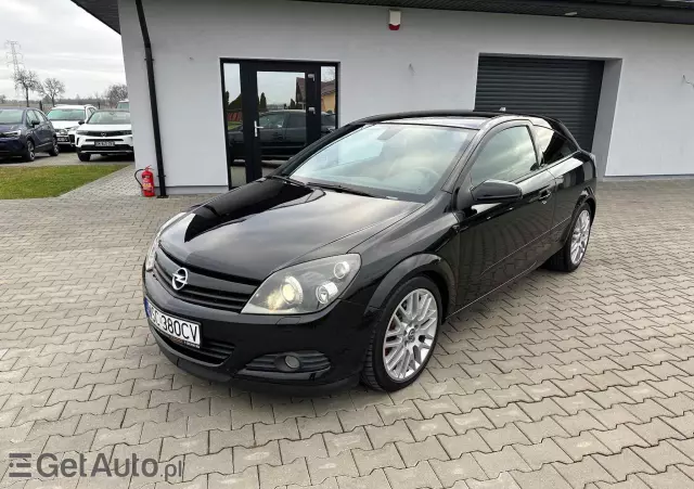 OPEL Astra GTC 2.0 Turbo Cosmo