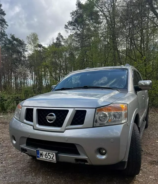 NISSAN Armada 