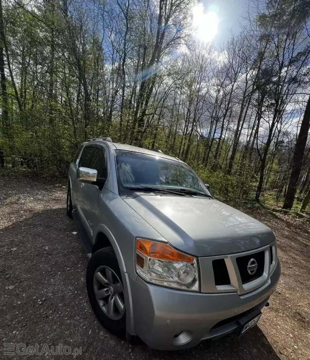 NISSAN Armada 