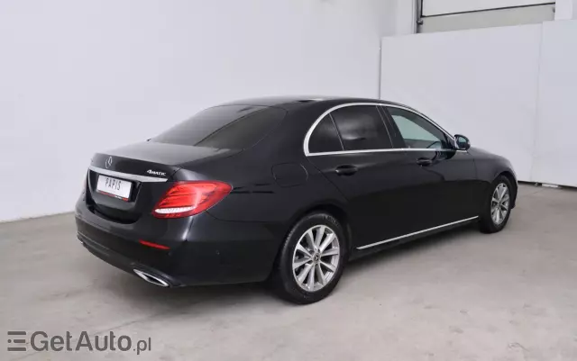 MERCEDES-BENZ Klasa E 220 d 4-Matic Business Edition 9G-TRONIC