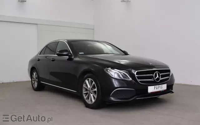 MERCEDES-BENZ Klasa E 220 d 4-Matic Business Edition 9G-TRONIC