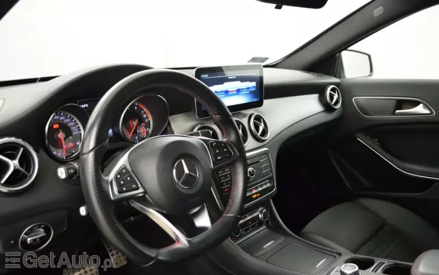 MERCEDES-BENZ GLA 200 7G-DCT AMG Line