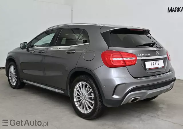 MERCEDES-BENZ GLA 200 7G-DCT AMG Line