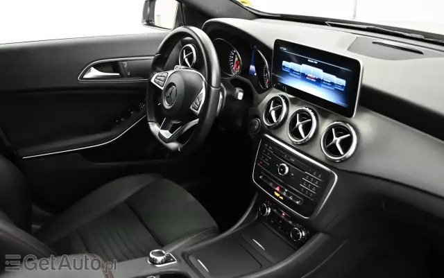 MERCEDES-BENZ GLA 200 7G-DCT AMG Line