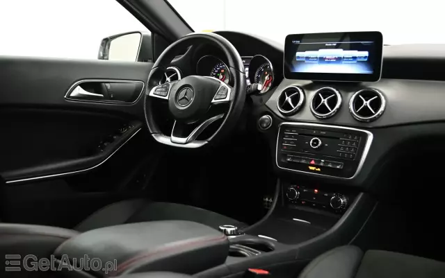 MERCEDES-BENZ GLA 200 7G-DCT AMG Line