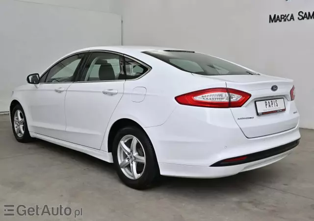 FORD Mondeo 2.0 Hybrid Titanium