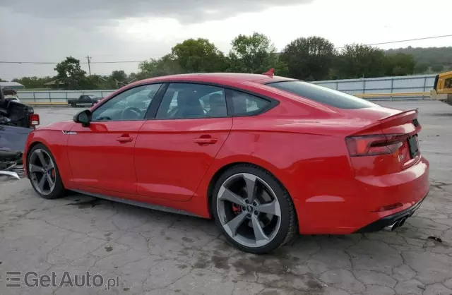 AUDI S5 