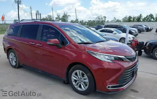 TOYOTA Sienna 