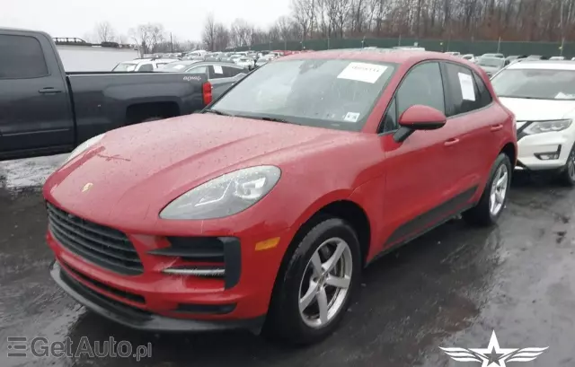 PORSCHE Macan 