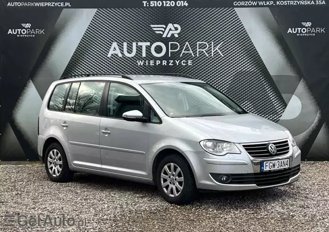 VOLKSWAGEN Touran 